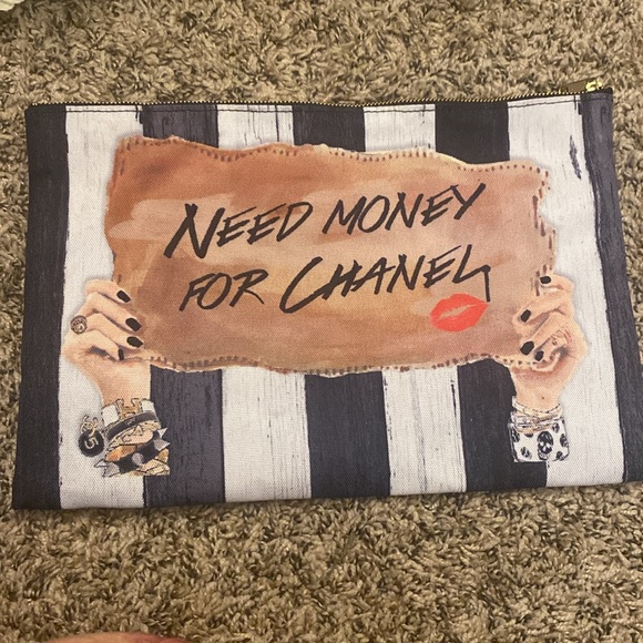 Fashion makeup bag or clutch, all black interior. - Picture 2 of 2